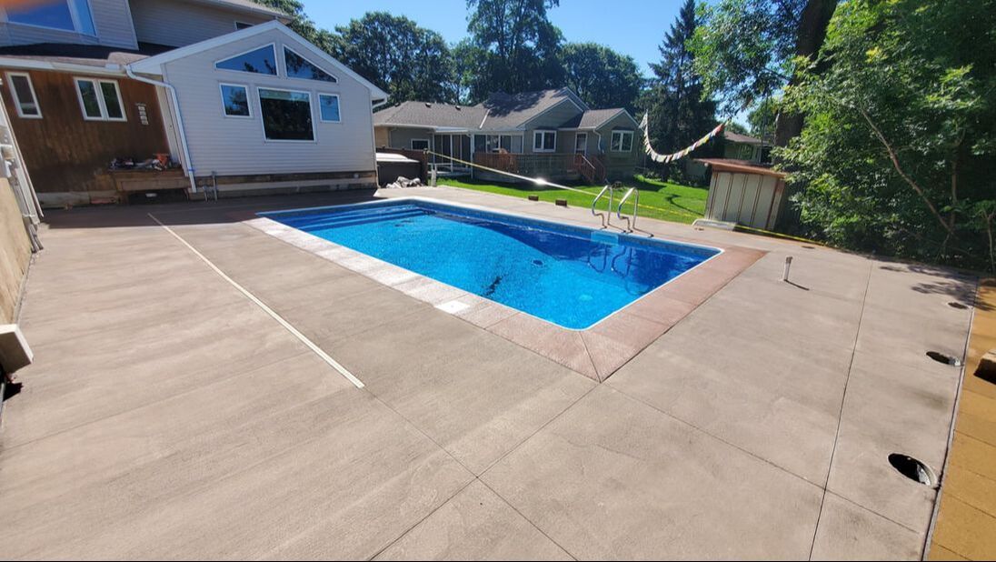 Concrete Pool Deck Company Twin Cities, Concrete Decking, Brooklyn Park, Shoreview, Forest Lake, Lino Lakes, North Oaks, East Bethel