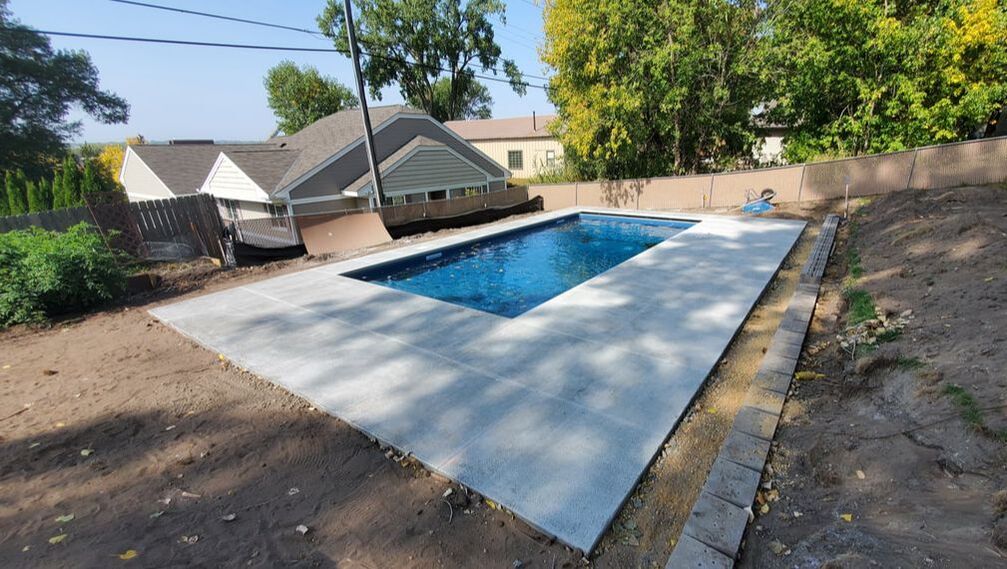 Concrete Pool Deck Contractor, Twin Cities Pool Deck Company, Concrete Pool Deck, Concrete Contractor, Stamped Concrete